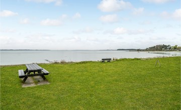 Awesome home in Rønde with WiFi 3