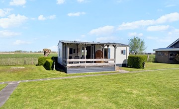 Chalet de Zwaan op camping Oudesluis 2