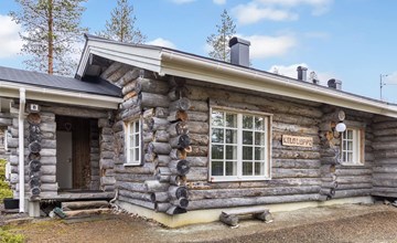 Op vakantie, een lodge/kellopuppo 2