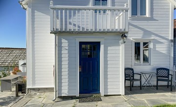 Cozy home in Jelsa with house sea view 2