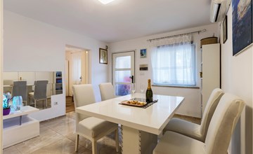 Awesome apartment in Pula with WiFi 2