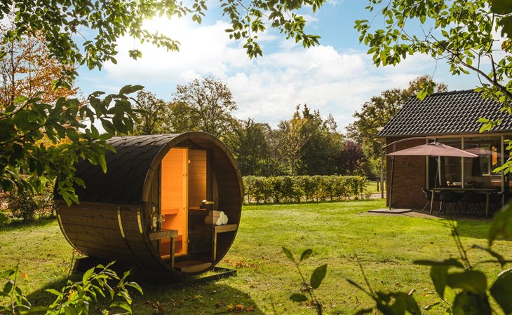 Baby & children's bungalow ‘Knights & Princesses’ with sauna & hot tub I 5 pers. 1