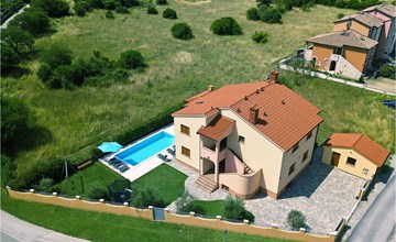 Villa Linden Tree 3