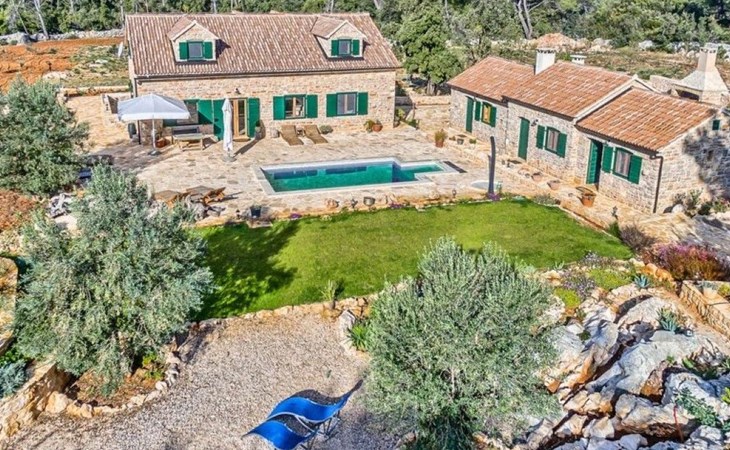 Villa Aristea bestehend aus drei Häusern 1