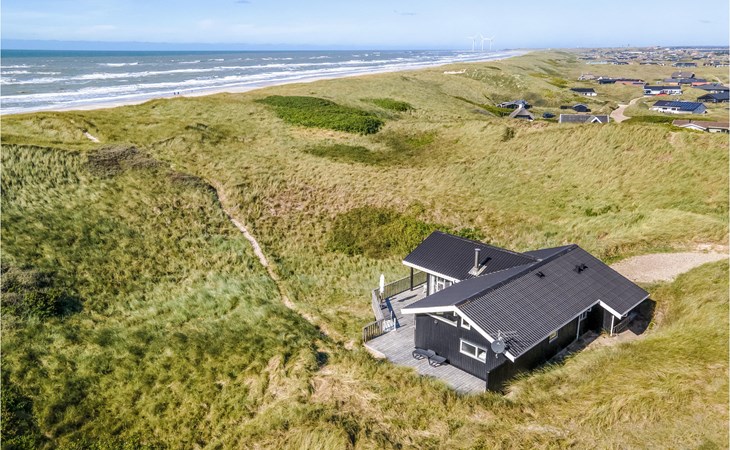 Amazing home in Hvide Sande with sauna 1