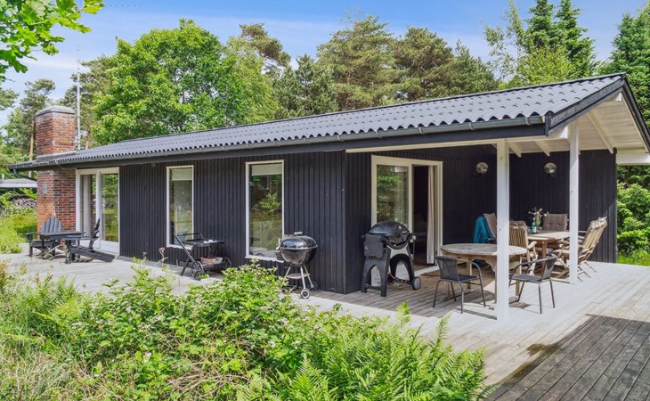 "Mirzə" - 250m from the sea in Sealand 1