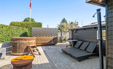 Awesome home in Sjølund with WiFi 2
