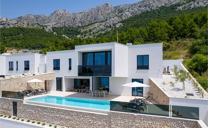 Beautiful home in Omis with kitchen 1