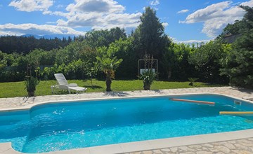 Cozy home in Hrvace with jacuzzi 3