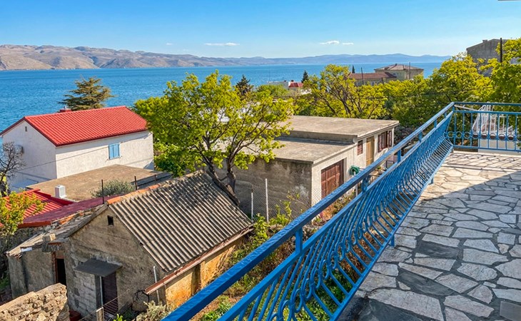 Beautiful apartment in Karlobag with WiFi 1