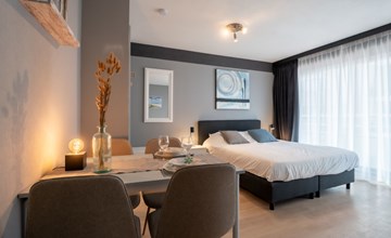 Blue Sand I with lateral sea view 3