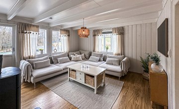 3 bedroom stunning home in Vikebygd 3