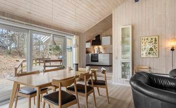 4 bedroom lovely home in Nexø 3