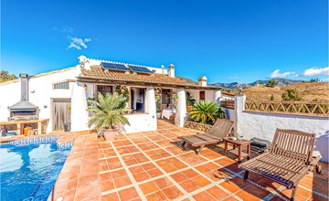 2 bedroom nice home in Mijas 2
