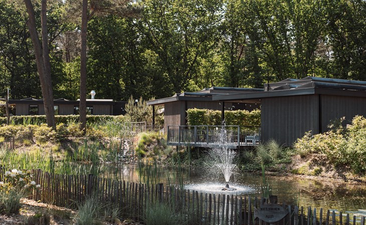 Luxuriöse Familien-Wasserlodge (6p) 1