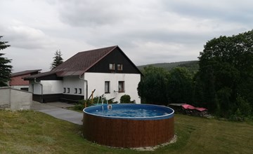 Ferienvilla mit privatem Pool 2