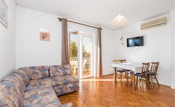2 bedroom awesome apartment in Rab 2