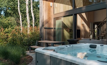 Lodge with Jacuzzi | 6 persons 3