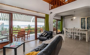 Nice home in Dramalj with WiFi 3