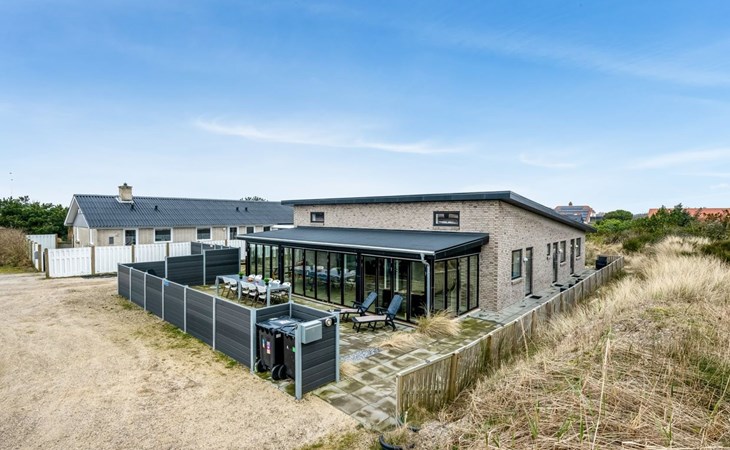 "Clarabelle" - 1.2km from the sea 1