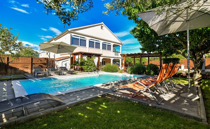 Charmantes Ferienhaus in Donje Rastane 1