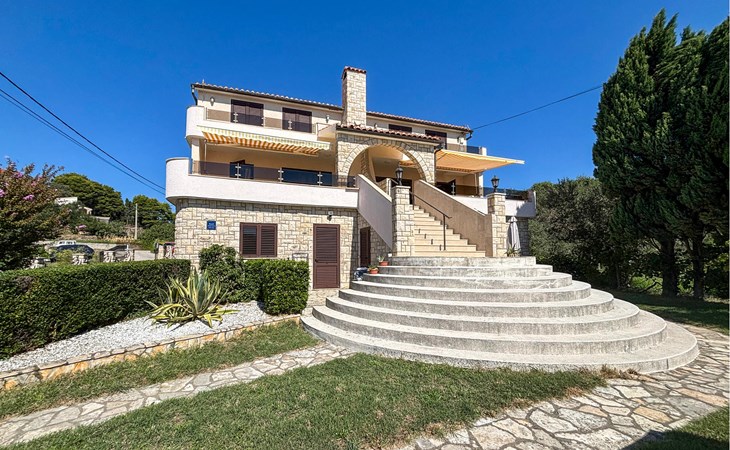 1 bedroom awesome apartment in Rab 1