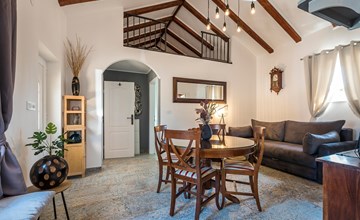 Awesome home in Danilo 3