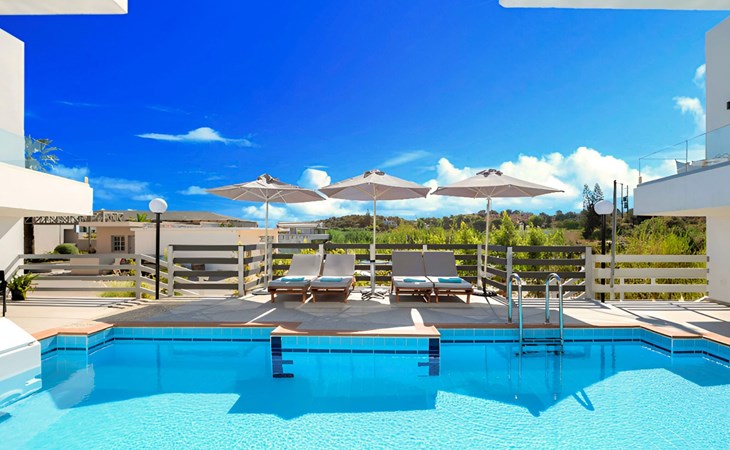 Pnoe Beachside Suite 1