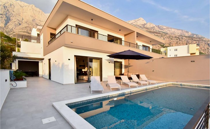 3 bedroom awesome home in Makarska 1