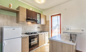 6 bedroom amazing home in Bratulici 3