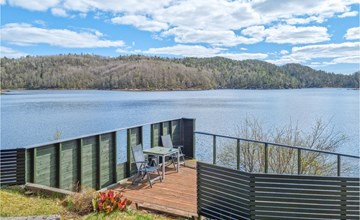 1 bedroom nice home in Lyngdal 2