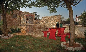 1 bedroom beautiful home in Hrboki 3