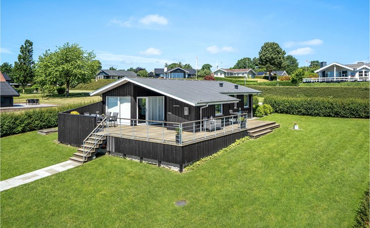 Stunning home in Hejls with kitchen 1