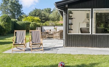 Beautiful home in Dronningmølle 2
