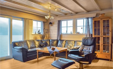 2 bedroom amazing home in ølensvåg 3