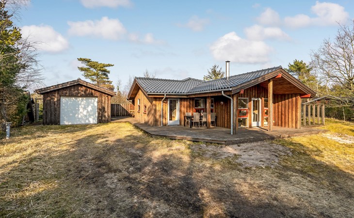 4 bedroom amazing home in Hals 1