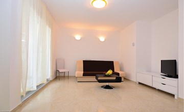 Gorgeous apartment in Nin 3