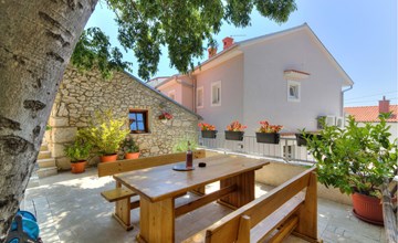 Awesome home in Novi Vinodolski 3