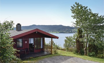 Lovely home in Sandvoll with WiFi 3