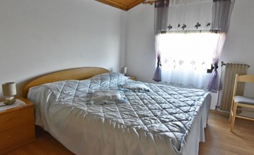 LUCIANA 1 2