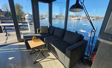 Houseboat Heeg 4 persoons 2