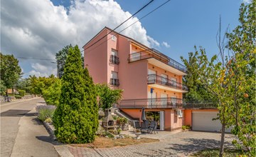 Cozy apartment in Smrika with WiFi 2