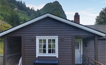 2 bedroom gorgeous home in Olden 2