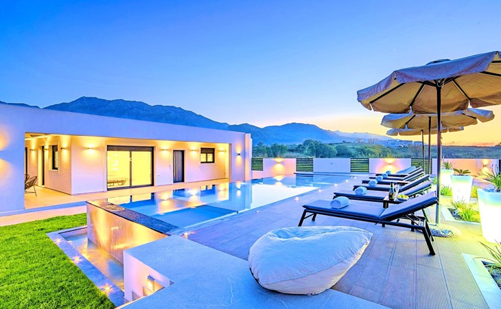 Haus in Georgioupoli mit Außenpool und atemberaubender Aussicht 1