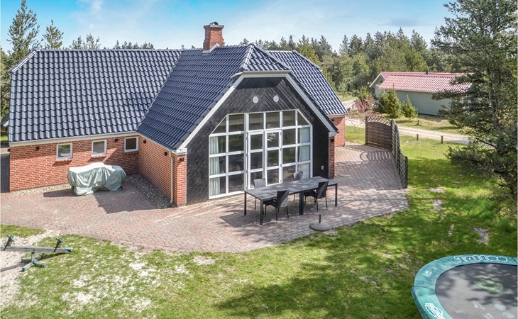 Cozy home in Nørre Nebel with kitchen 1