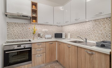 3 bedroom lovely apartment in Dobrinj 3
