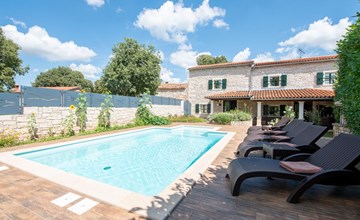 in Krculi mit Privatem Pool 3