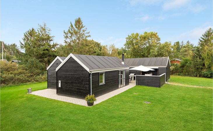 Cozy home in Løgstør with kitchen 1