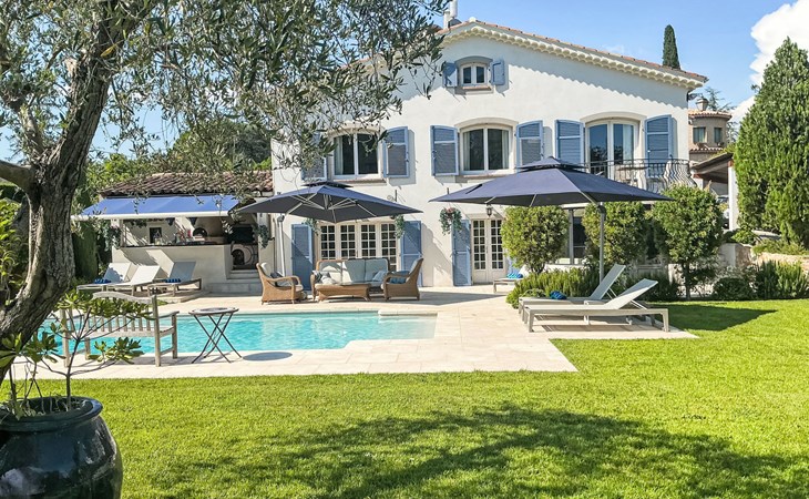 Villa mit privatem Pool und Fitnessraum 1