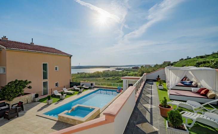 Melandura 1